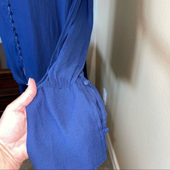 Free People Blue Button Down Pleated Back Long Sleeve Blouse Top Small - Picture 3 of 4